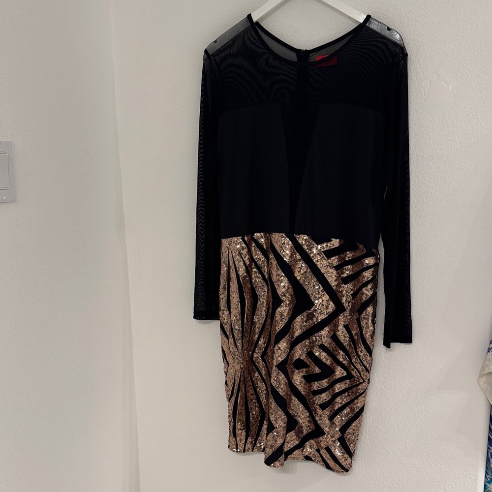Black and Gold Sequin Long Sleeve Dress